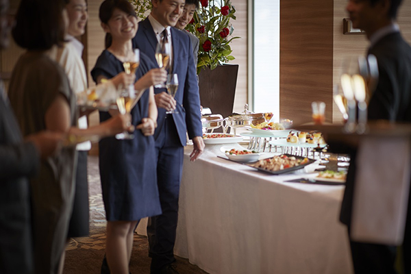 まずは知っておきたい立食パーティーの基本