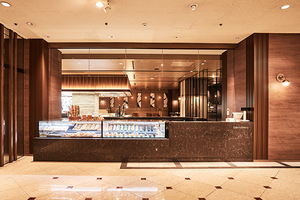 1F　ケーキ＆ベーカリーショップ