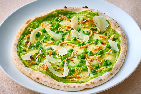 桜海老とピゼッリ・グラナパダーノ ナポリピッツァ