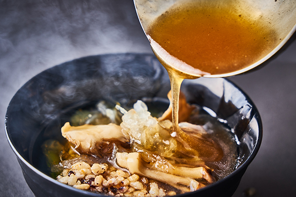 川俣シャモスープのふかひれおこげ