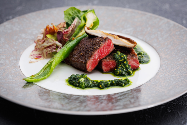 常磐牛ロンバータのグリル　サルサベルデ