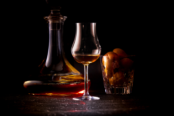 世界中の銘酒で梅酒を仕込む「旅する梅酒」