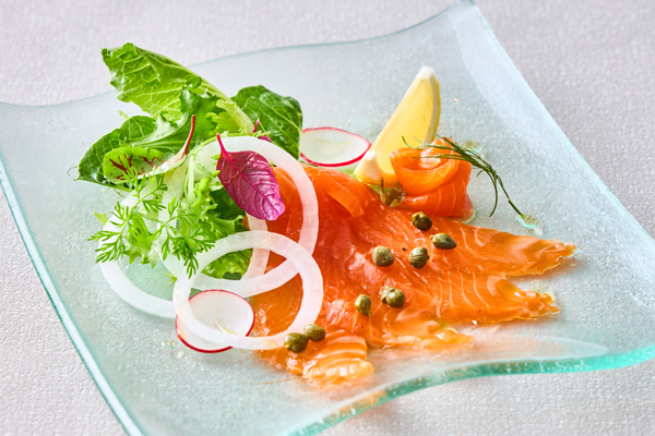 ふくいサーモンの　ディルマリネ　蜂蜜マスタードソース