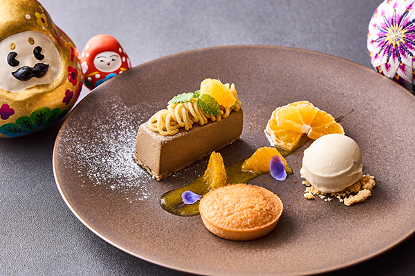 デザート盛り合わせ　加賀棒ほうじ茶のムース　能登の塩のフィナンシェ　加賀百万石醤油のジェラート