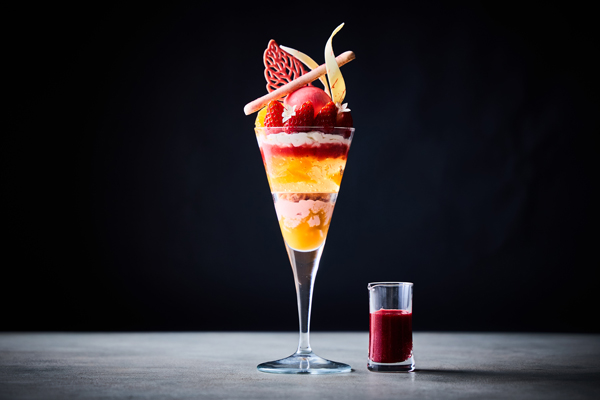 苺と柑橘のパフェ